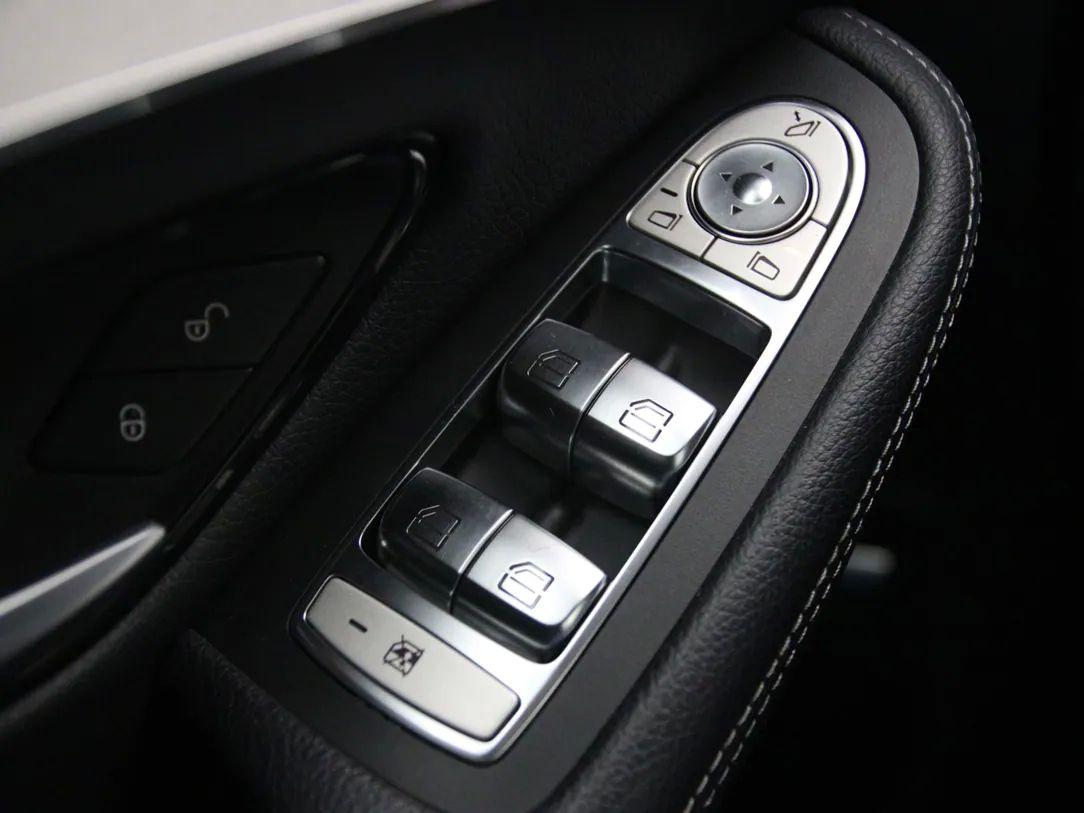 Mercedes-Benz GLC250 | 24