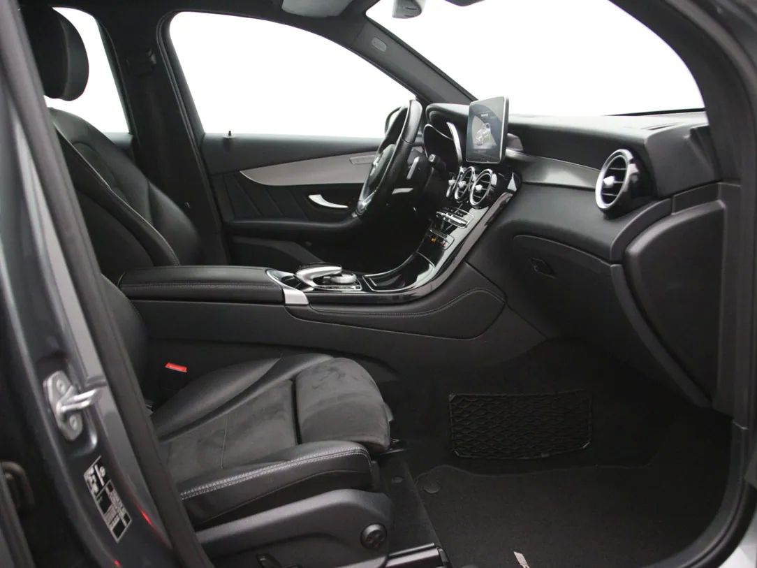Mercedes-Benz GLC250 | 13