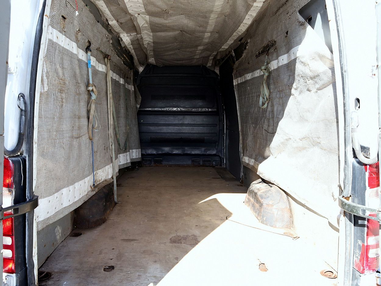 Mercedes-Benz Sprinter | 7