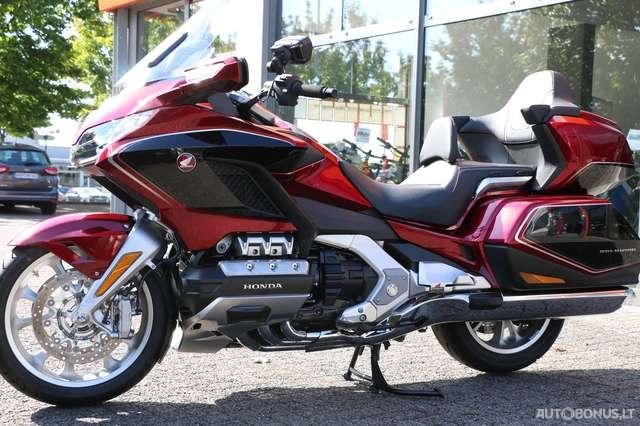 Honda Gold Wing, Cruiser/Touring | 1