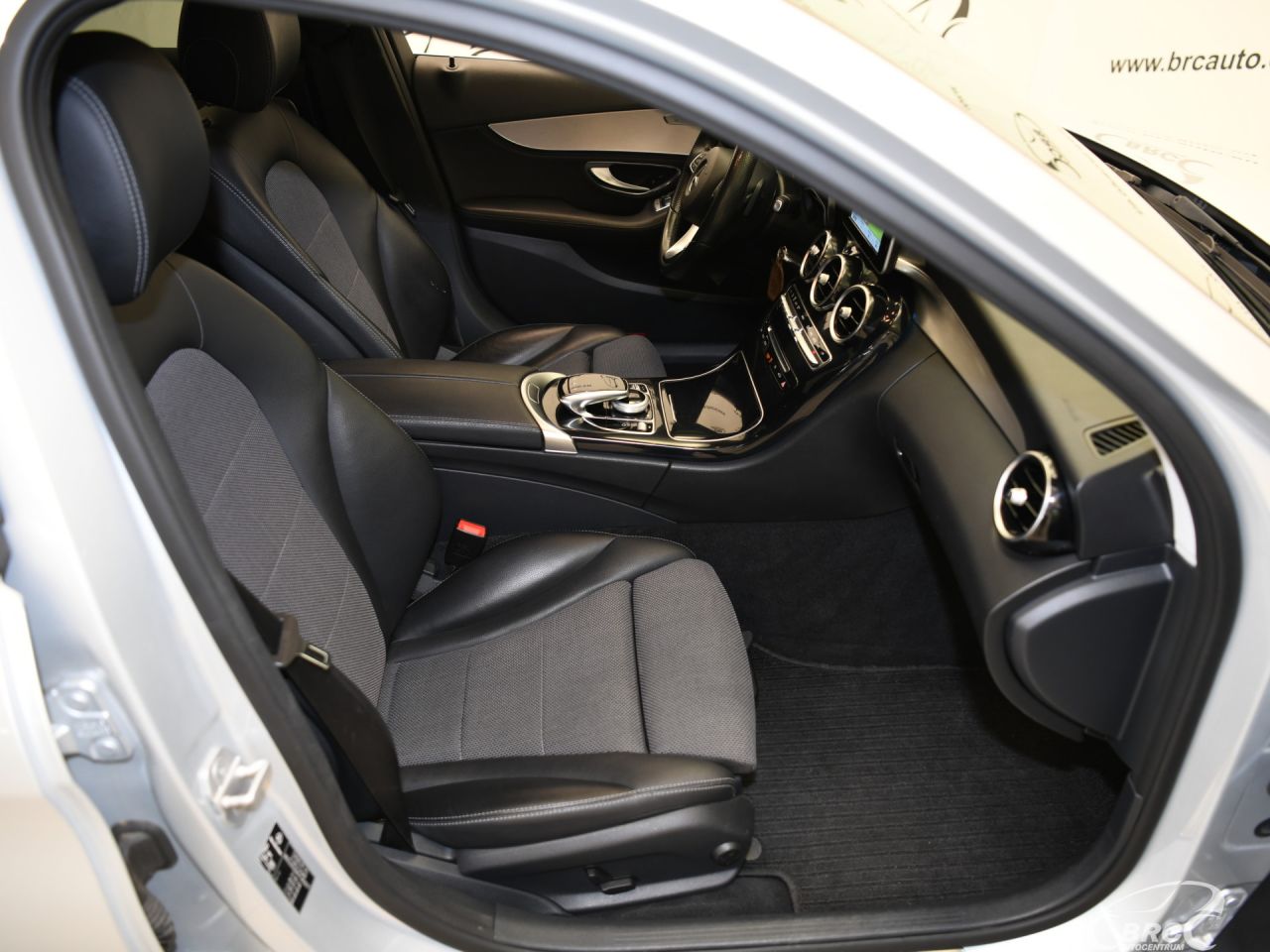 Mercedes-Benz C220 | 4