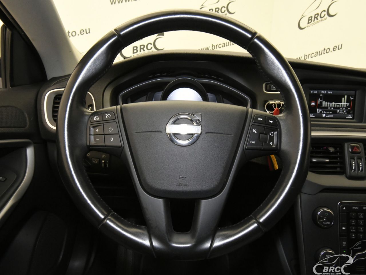 Volvo V40 | 26
