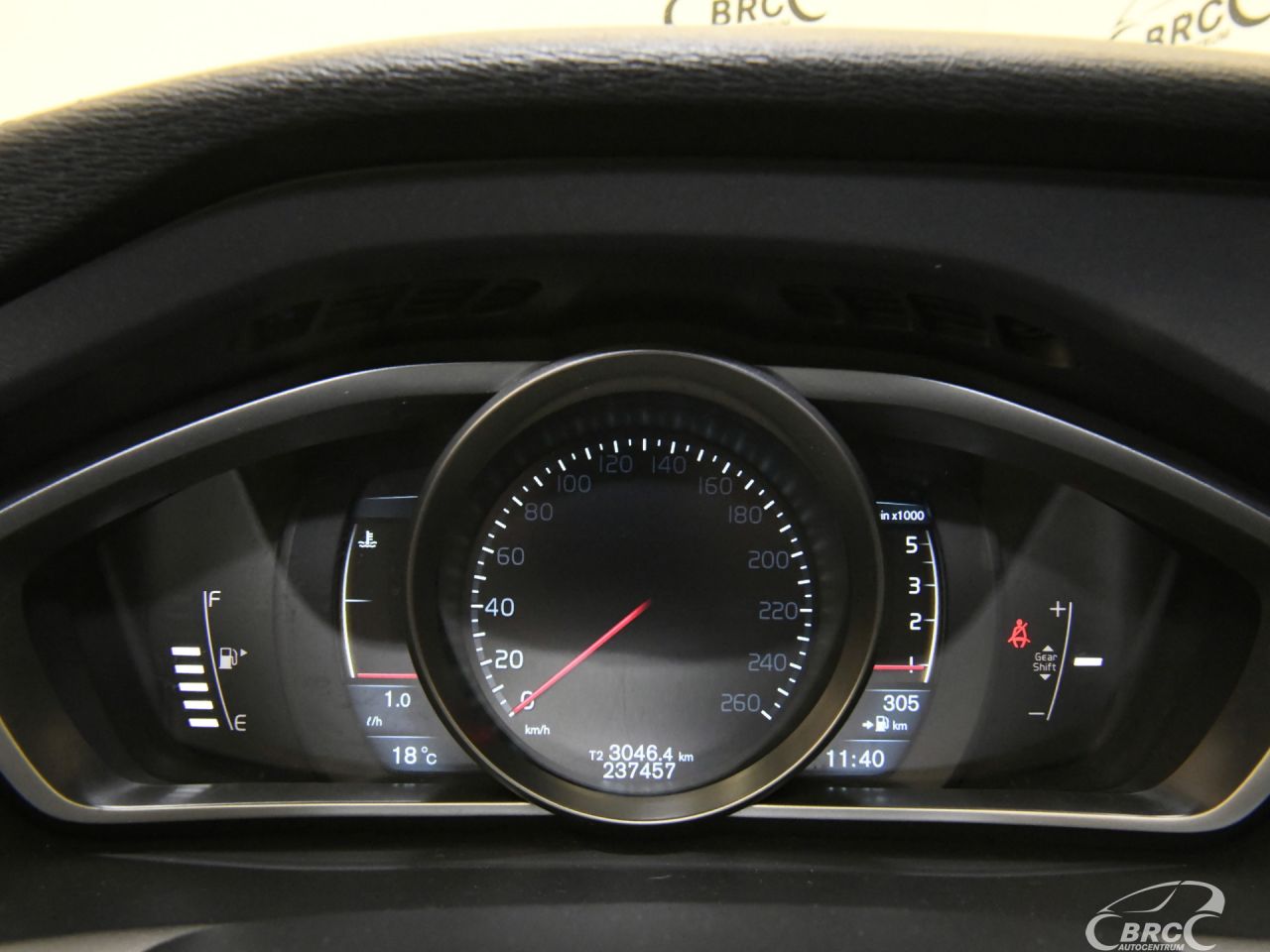 Volvo V40 | 35