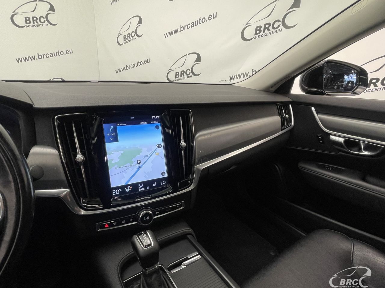 Volvo S90 | 26