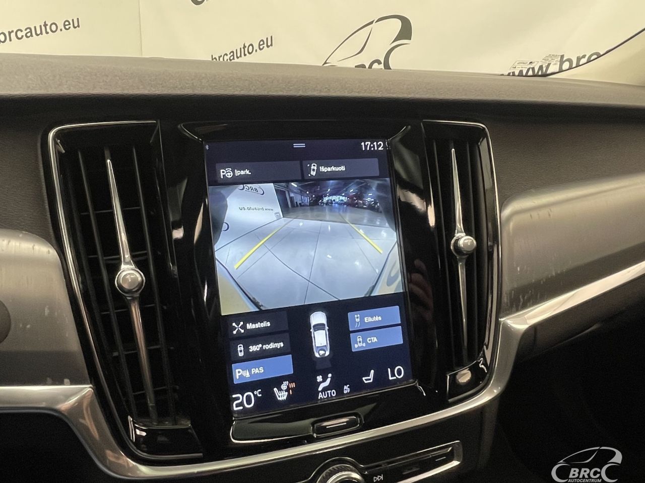 Volvo S90 | 32