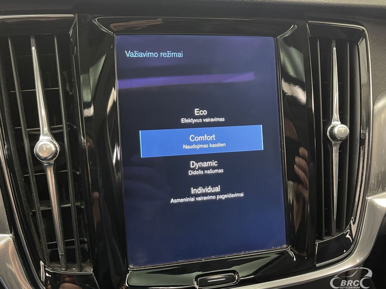 Volvo S90 | 38