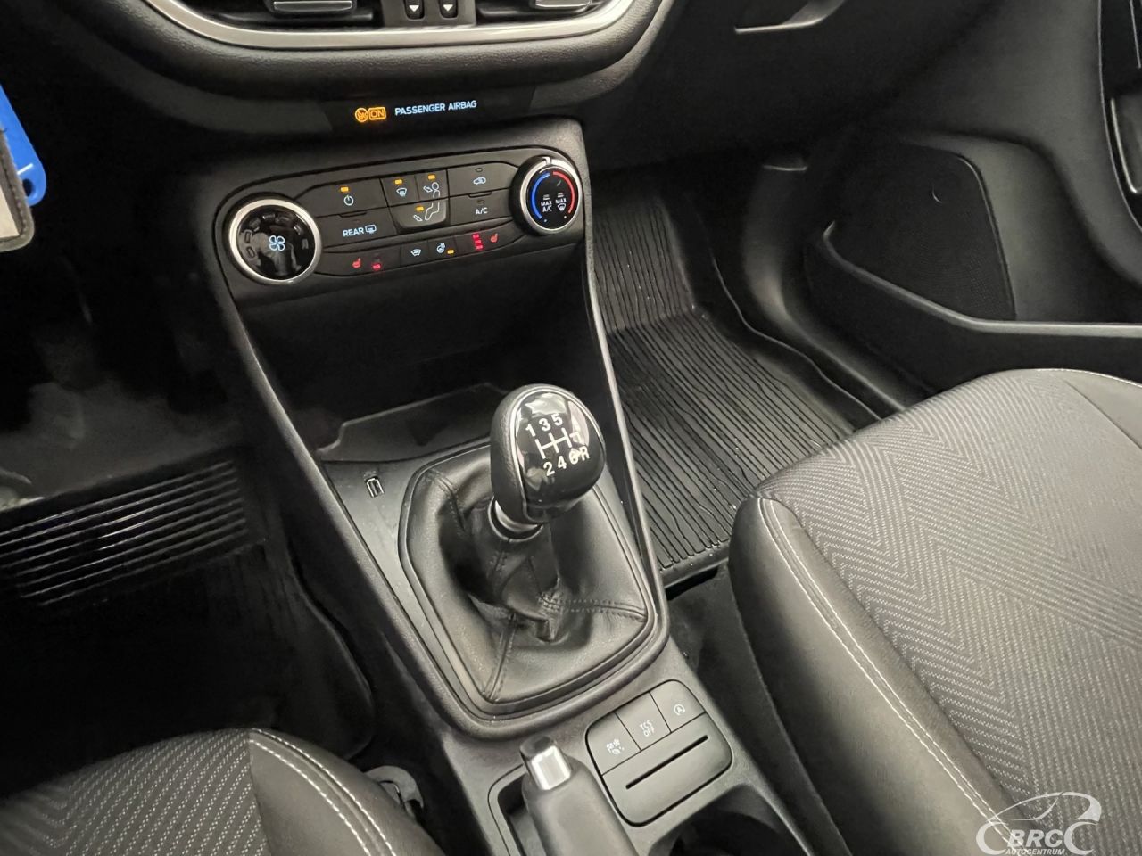 Ford Fiesta | 24