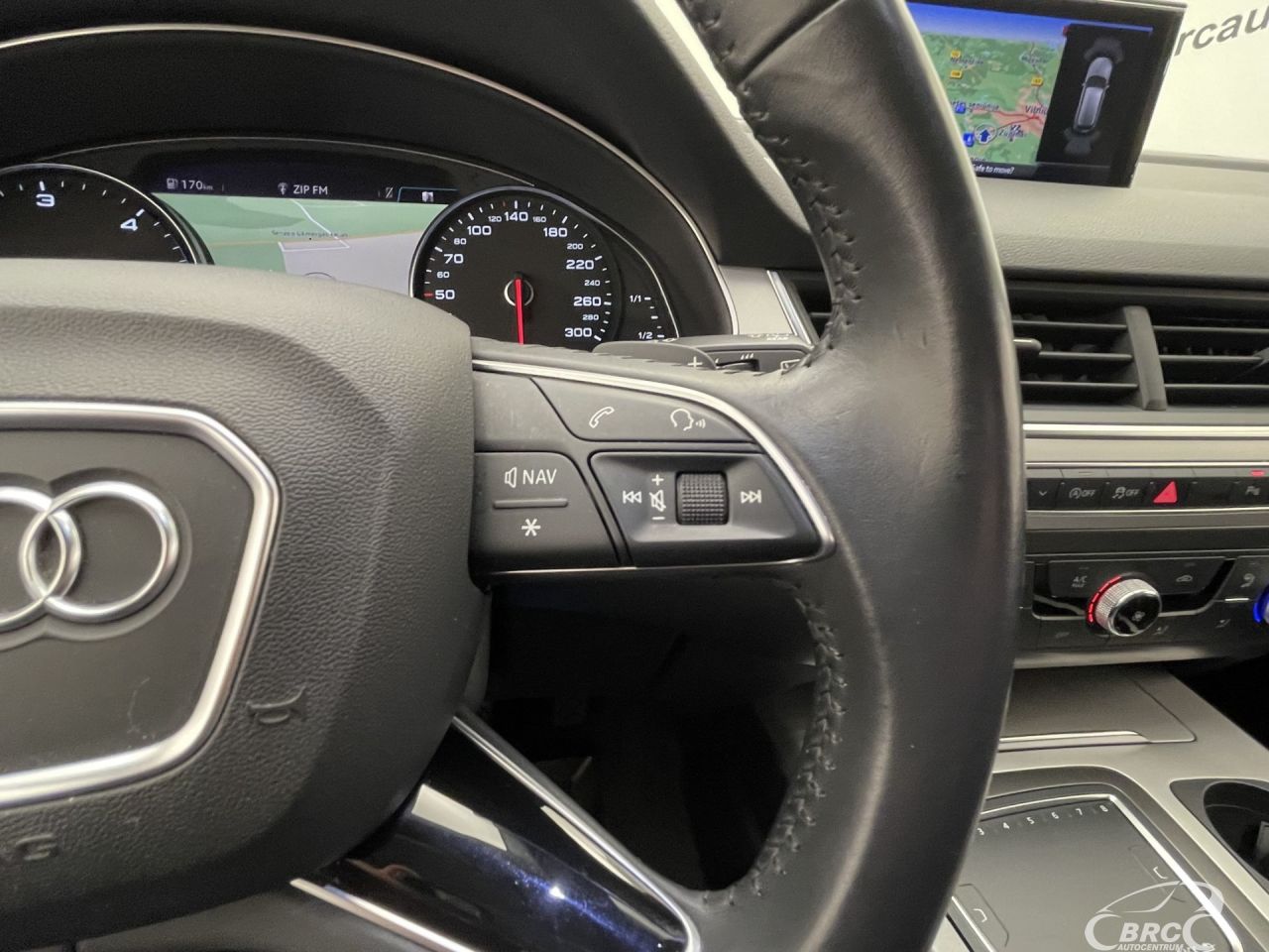 Audi Q7 | 24