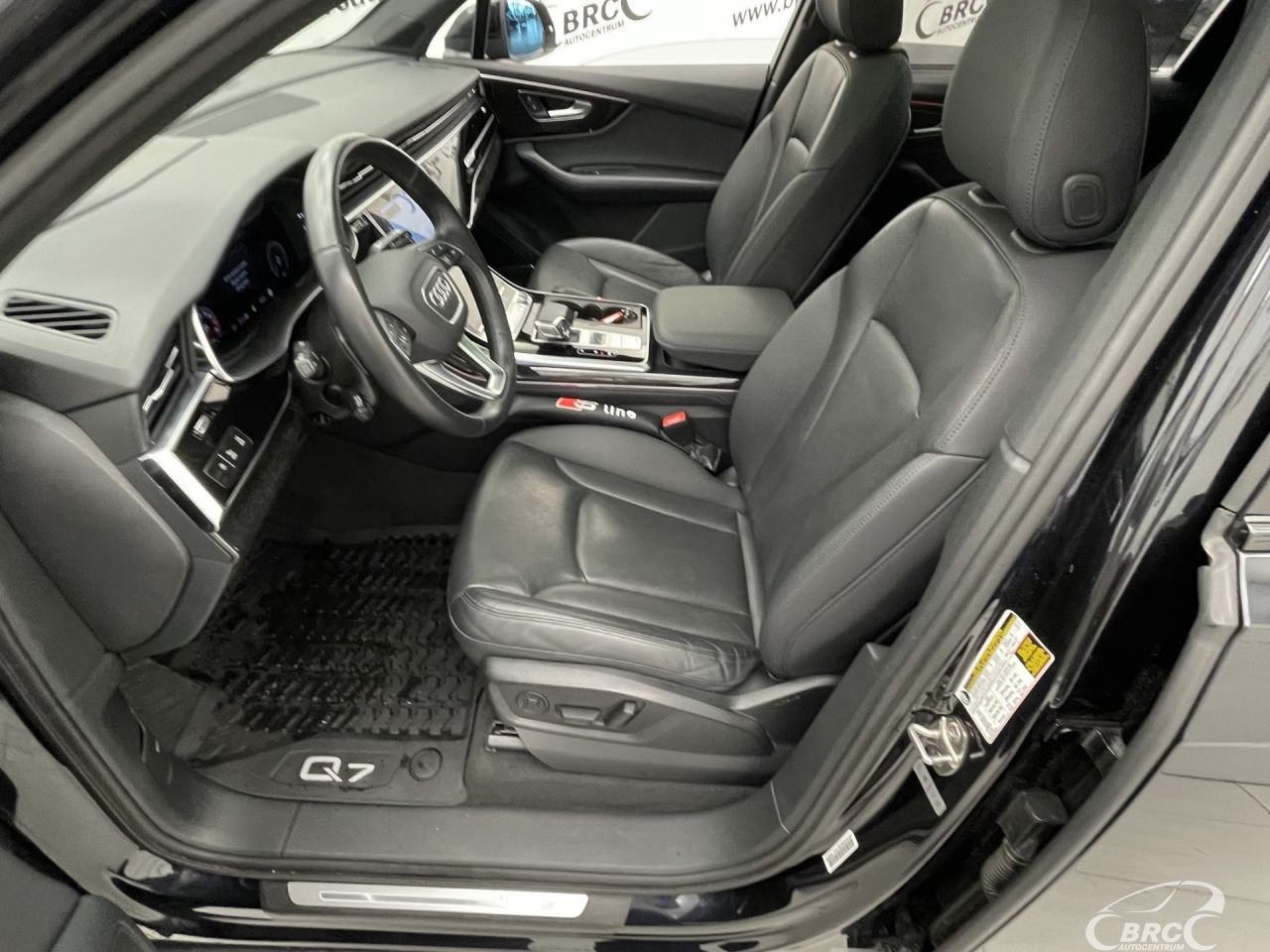 Audi Q7 | 23