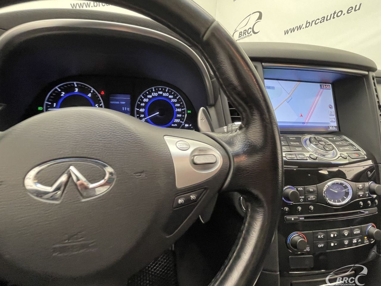 Infiniti QX70 | 29