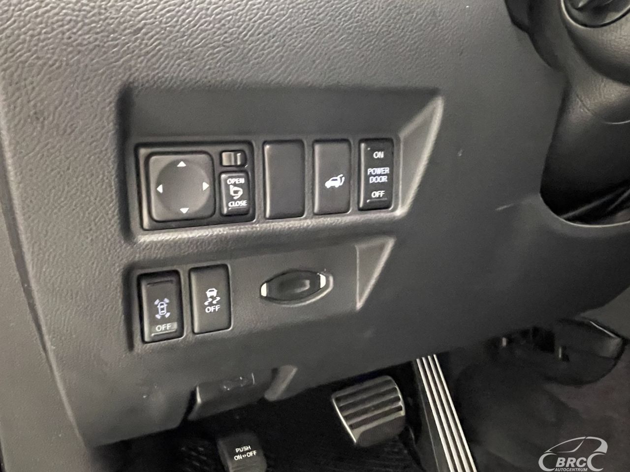 Infiniti QX70 | 25