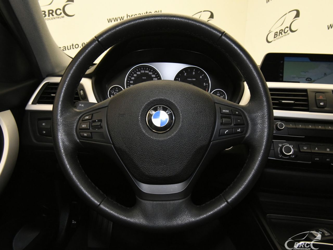 BMW 320 | 26