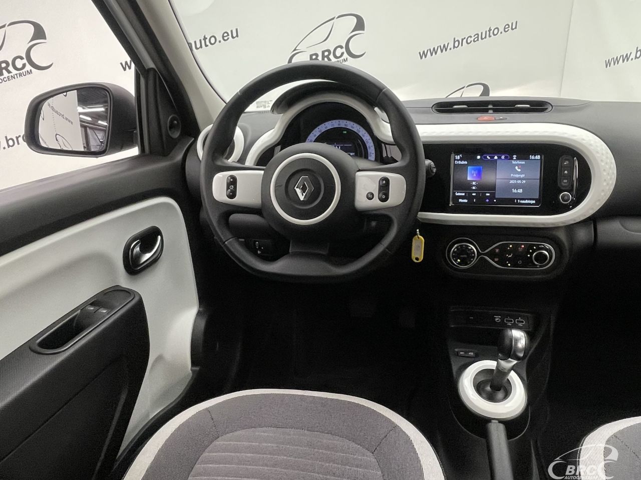 Renault Twingo | 12