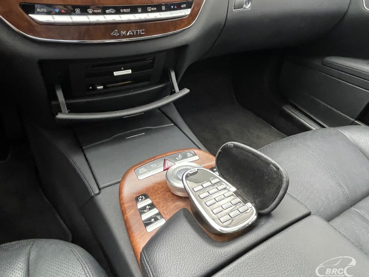 Mercedes-Benz S450 | 28