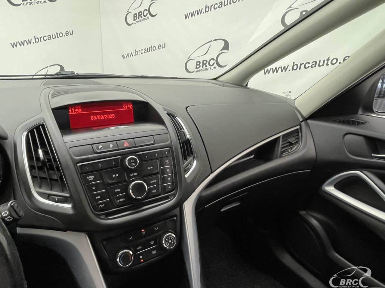 Opel Zafira | 24