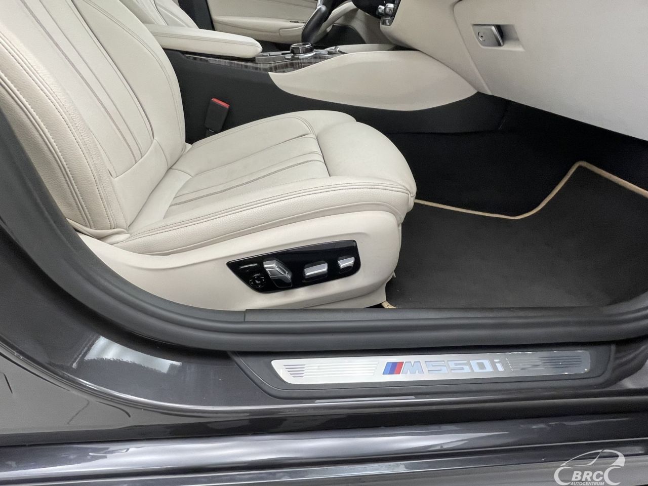 BMW M550 | 5