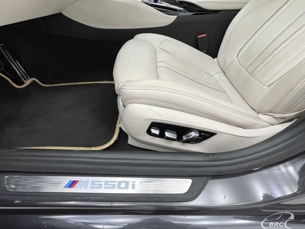 BMW M550 | 21