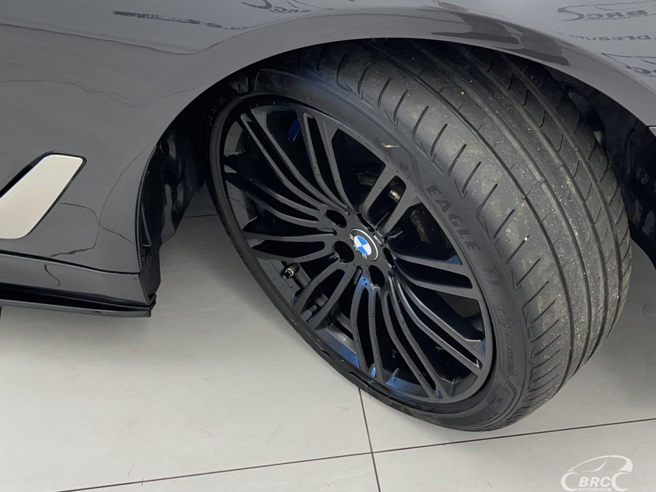 BMW M550 | 44