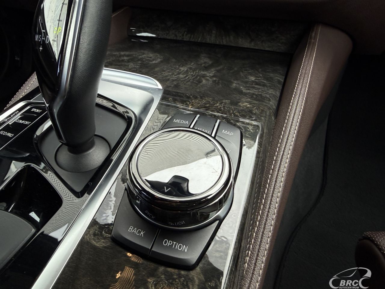 BMW M550 | 11