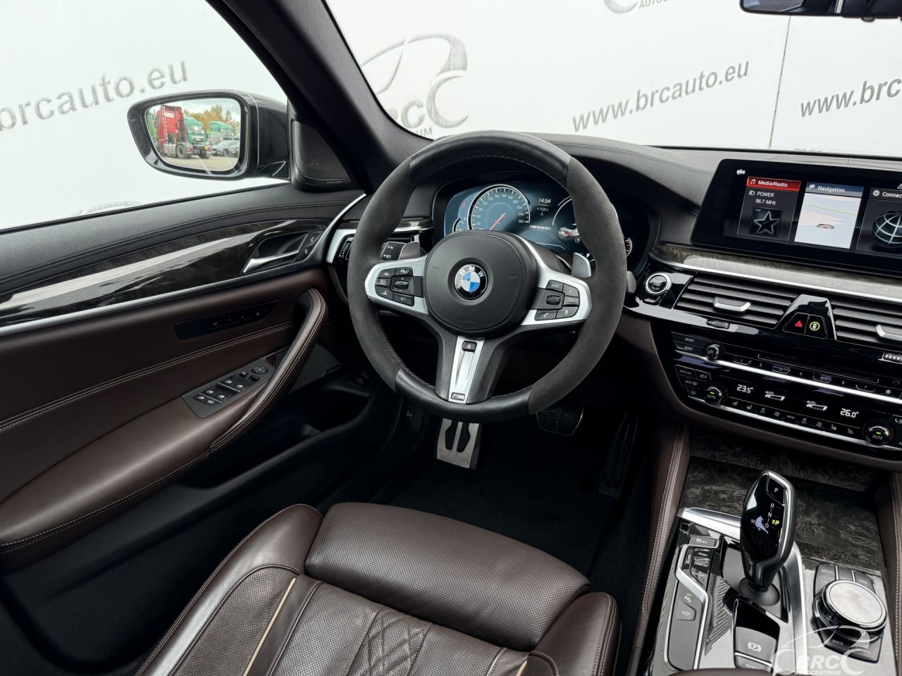 BMW M550 | 10