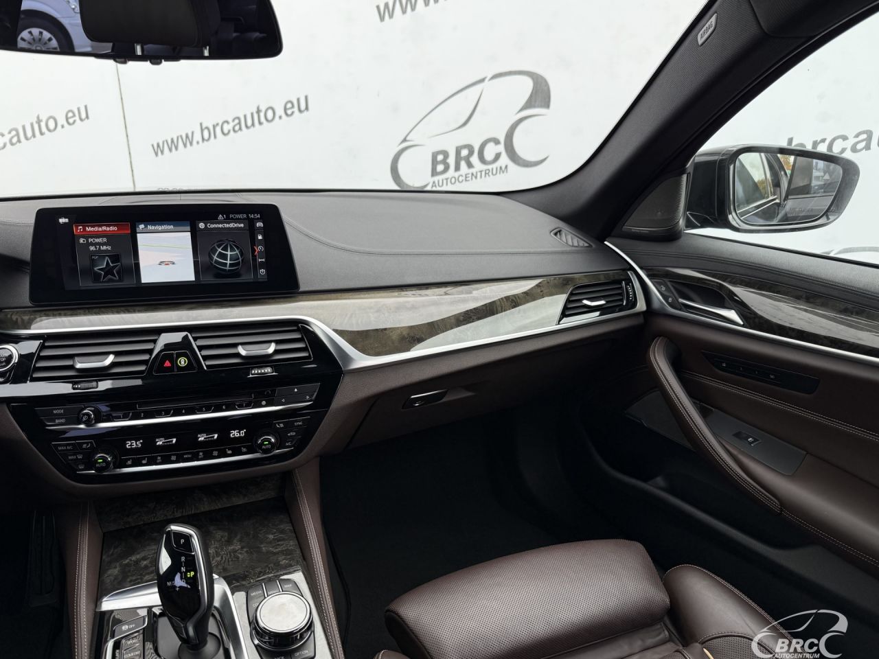 BMW M550 | 29