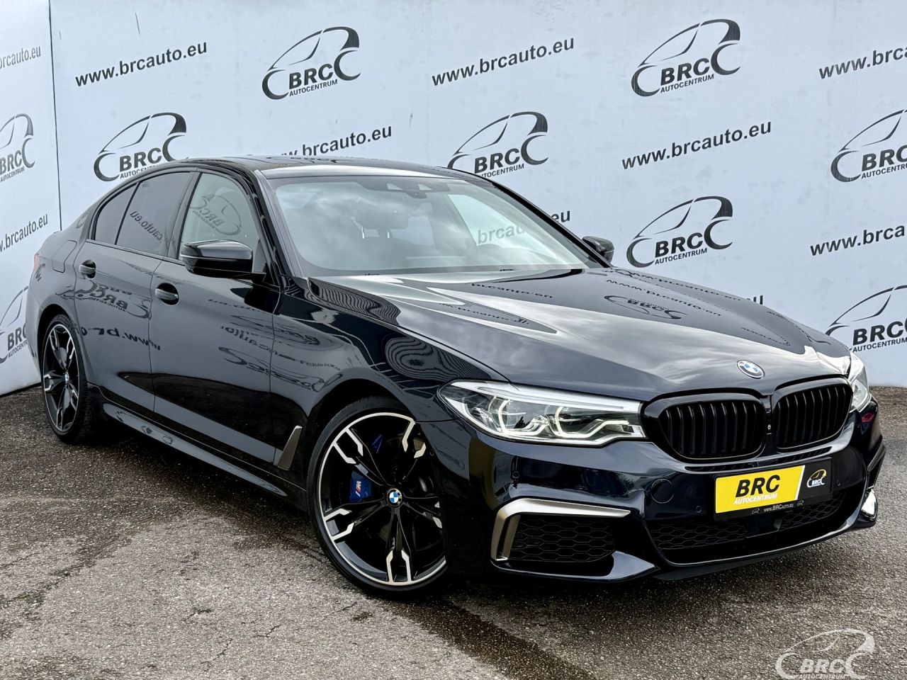 BMW M550 | 40