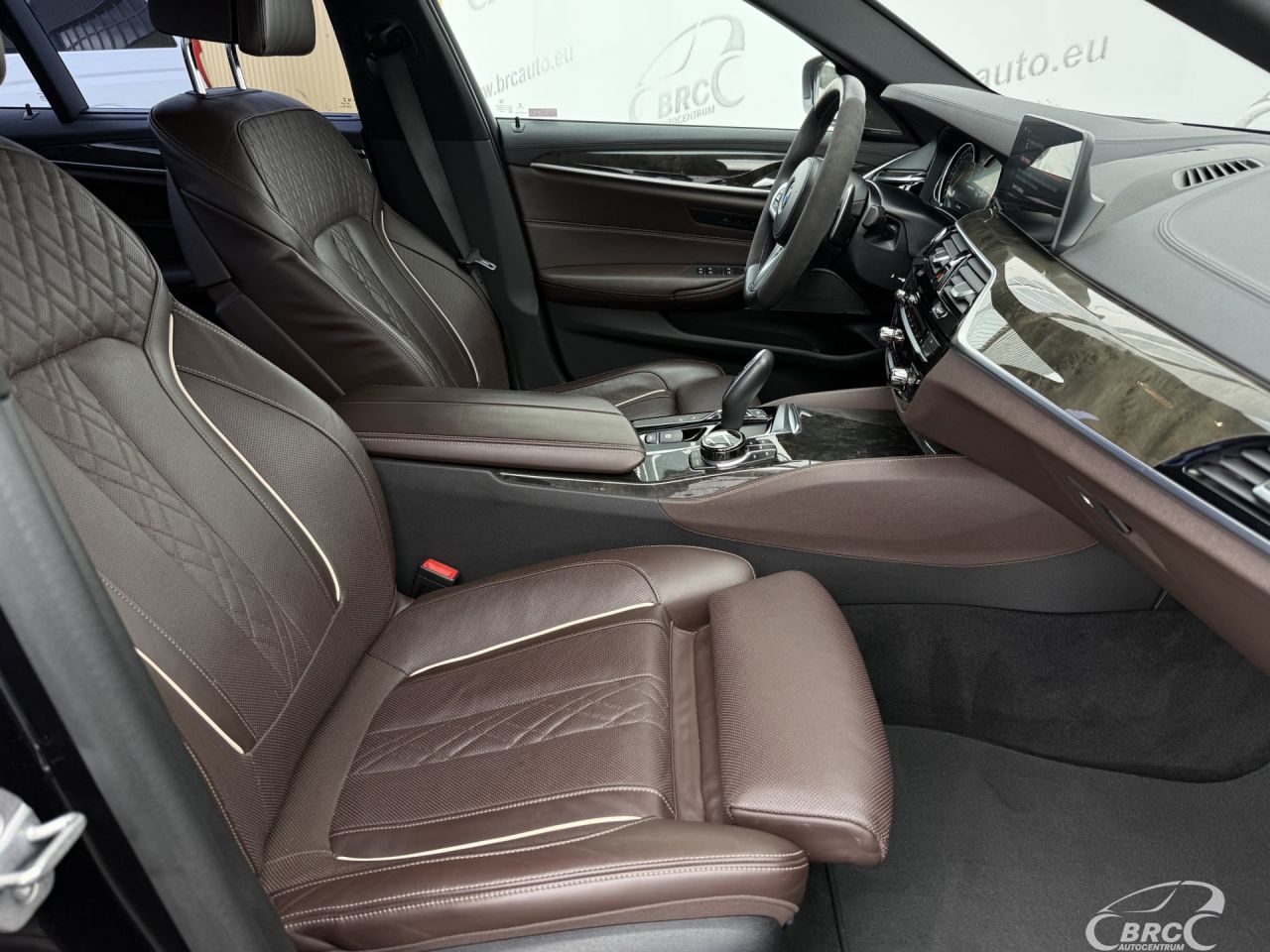 BMW M550 | 6