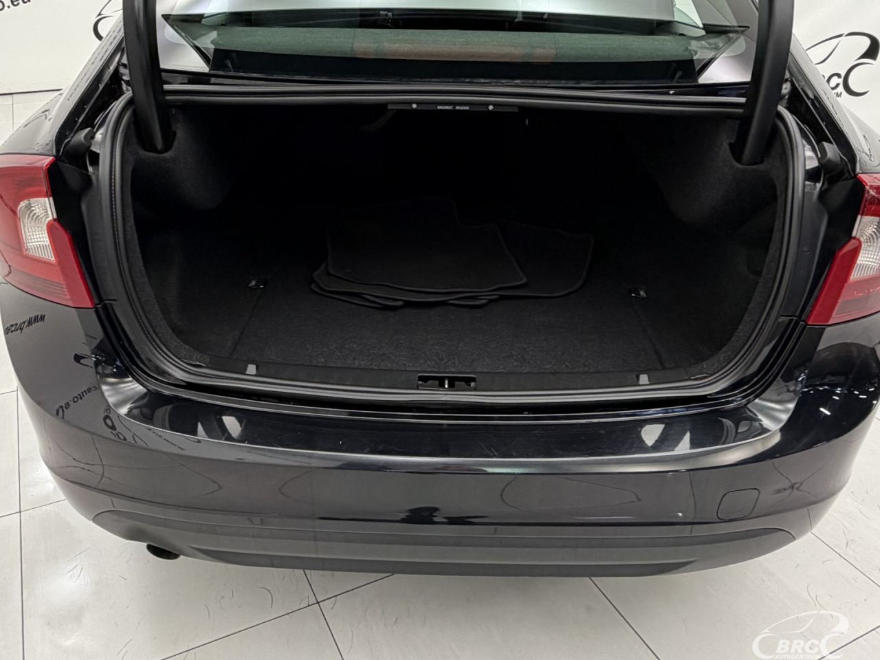 Volvo S60 | 76