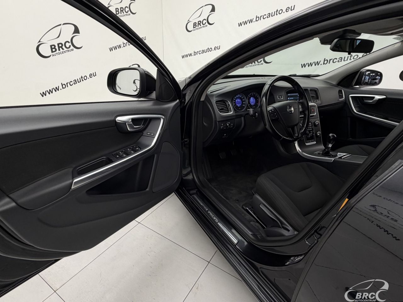 Volvo S60 | 33
