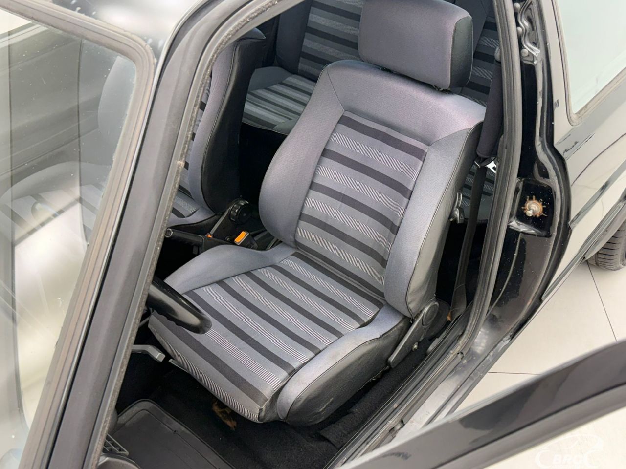 Volkswagen Golf | 4