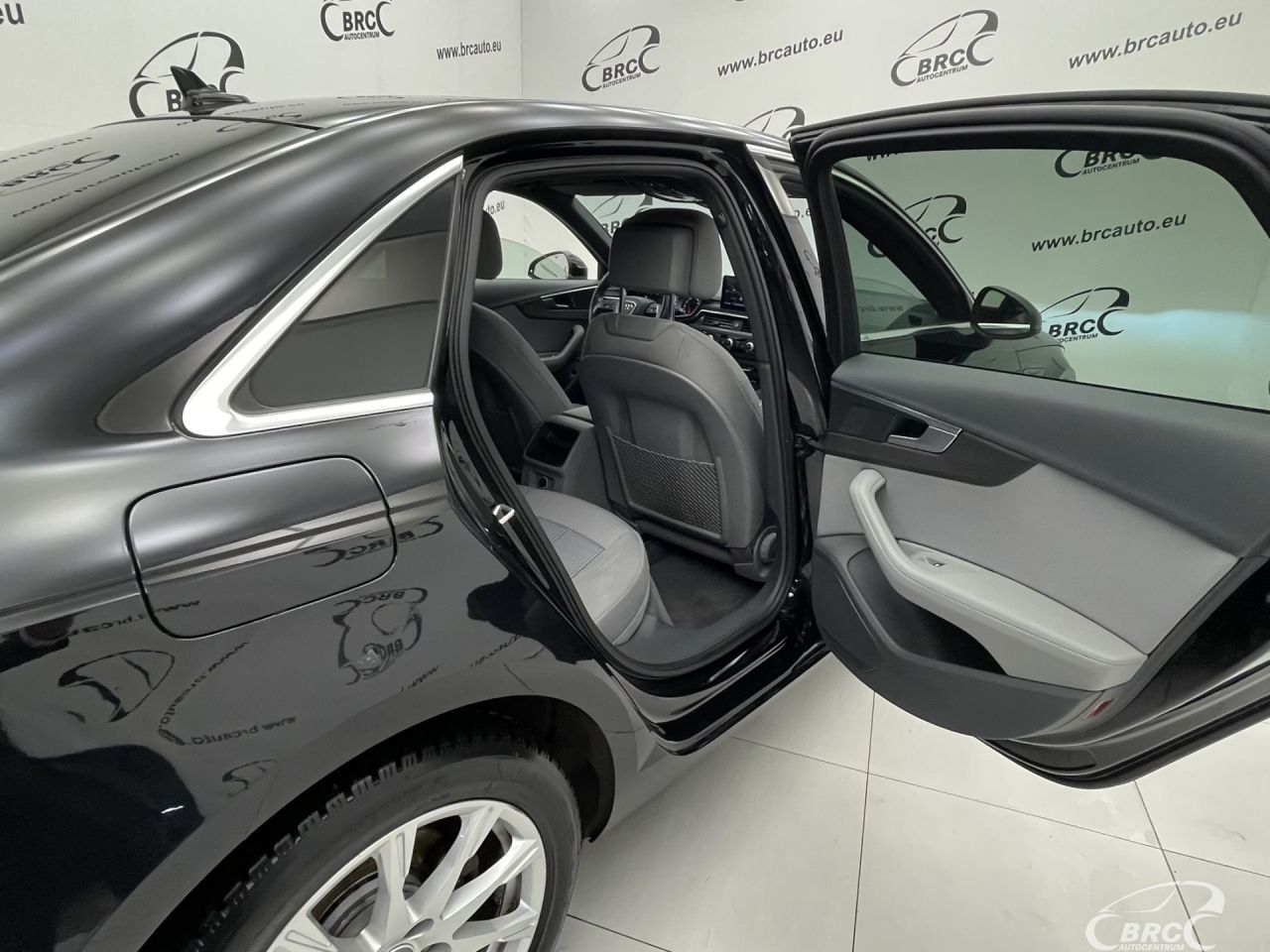 Audi A4 | 12