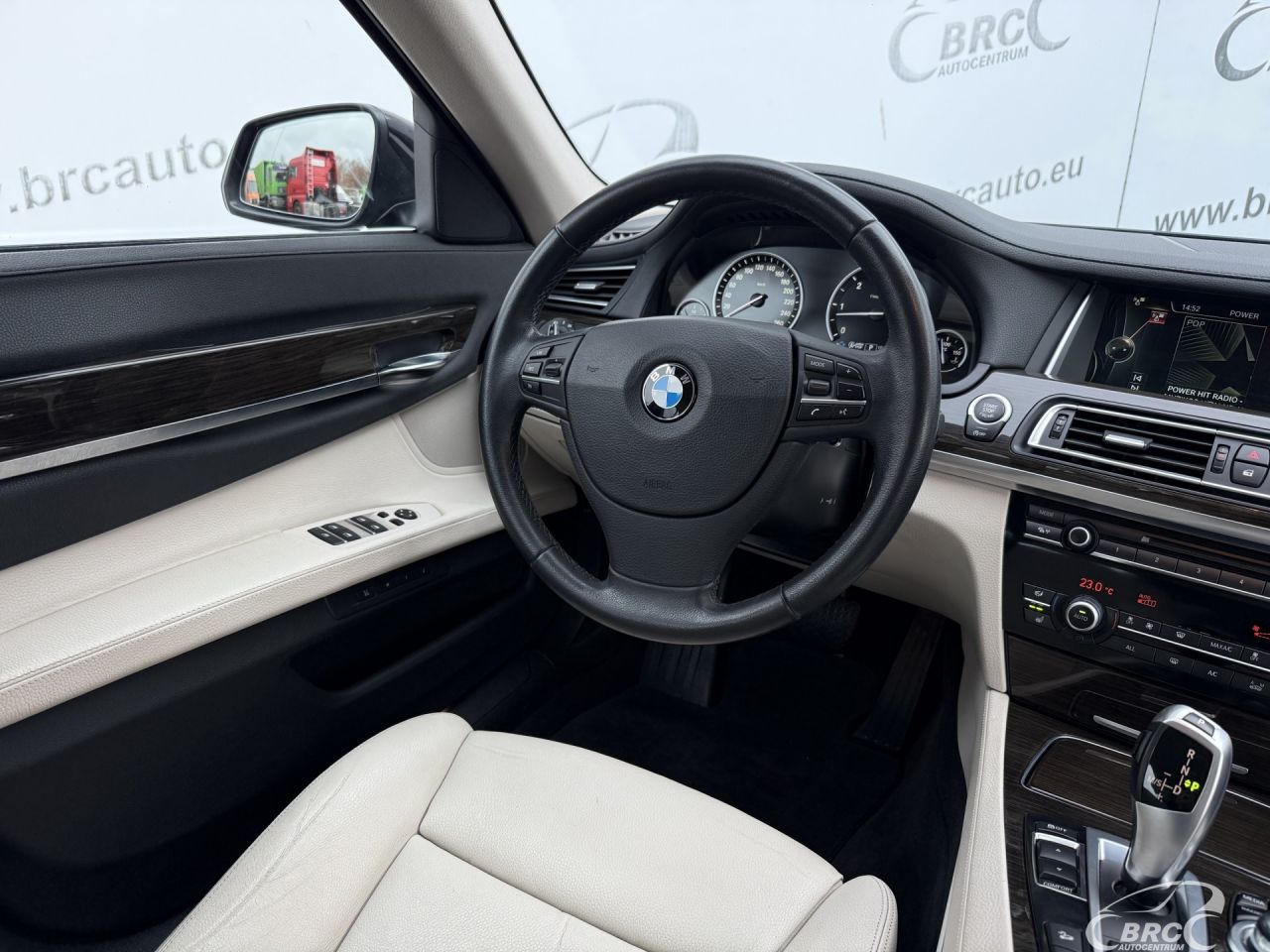 BMW 740 | 3