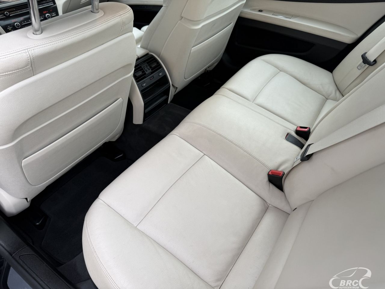 BMW 740 | 14