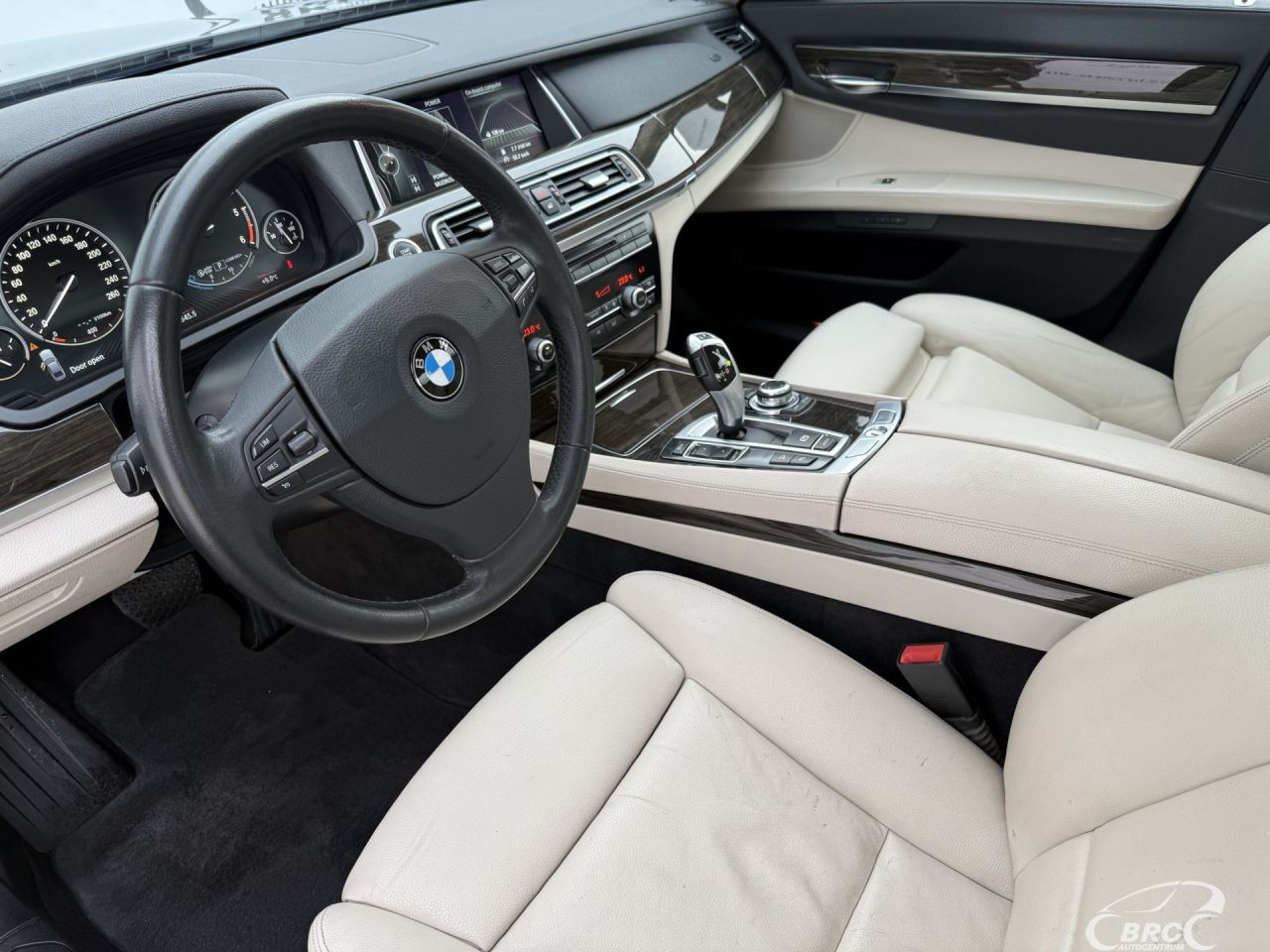 BMW 740 | 19