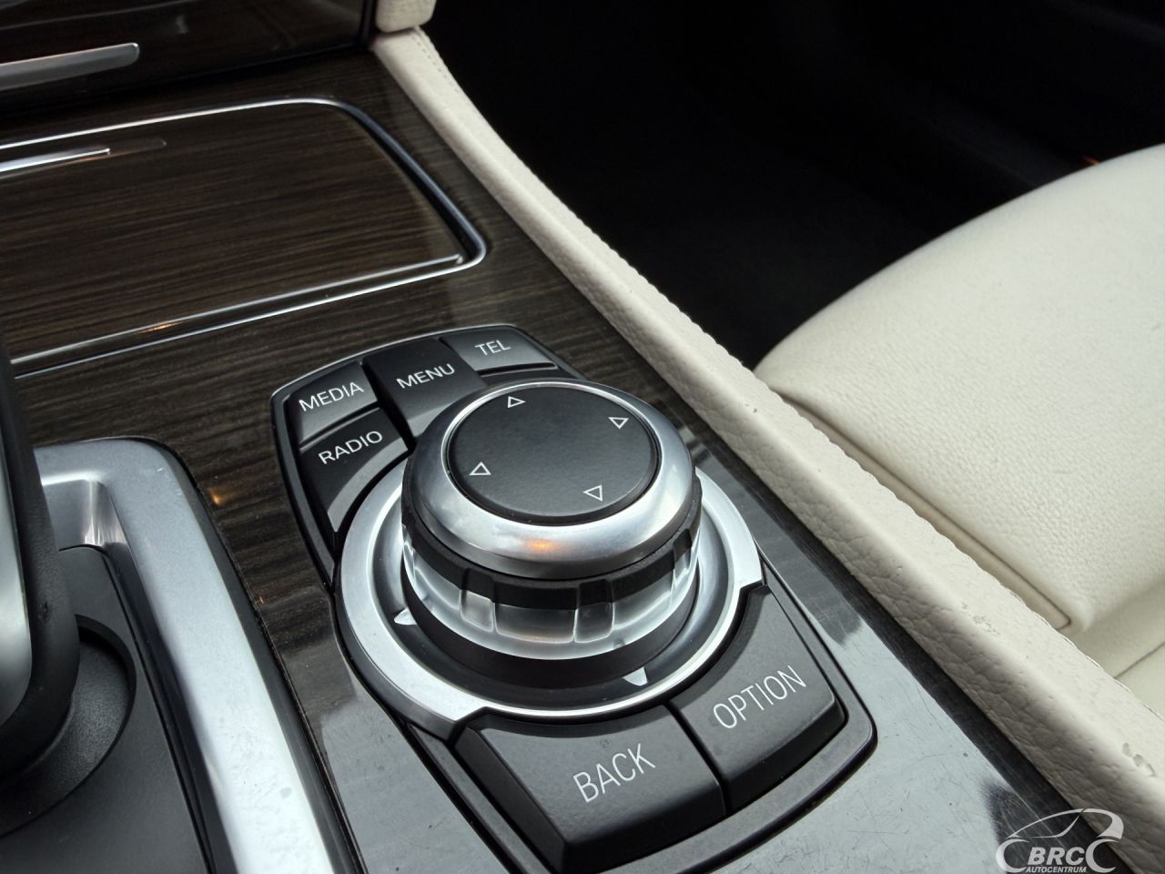 BMW 740 | 30