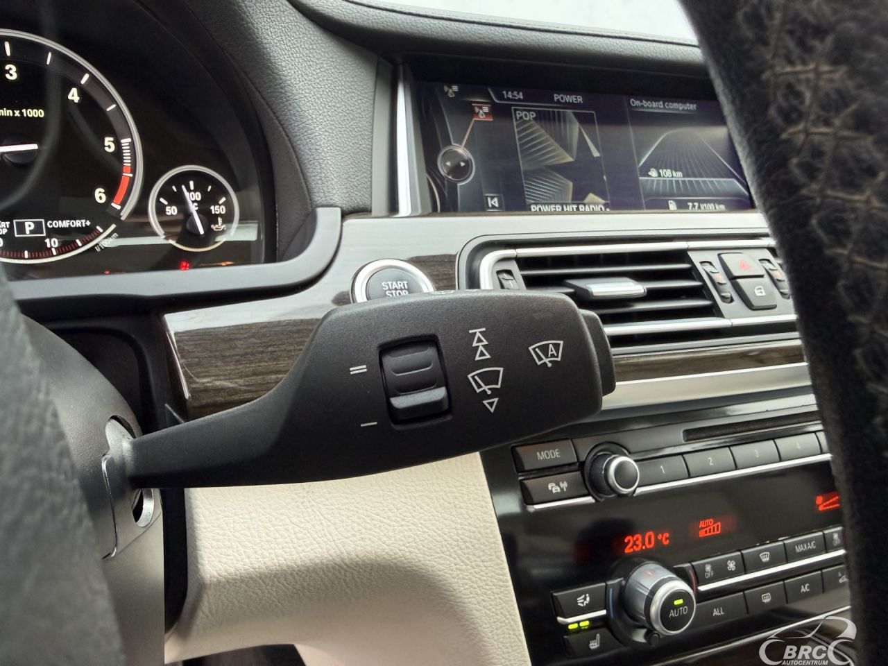 BMW 740 | 27
