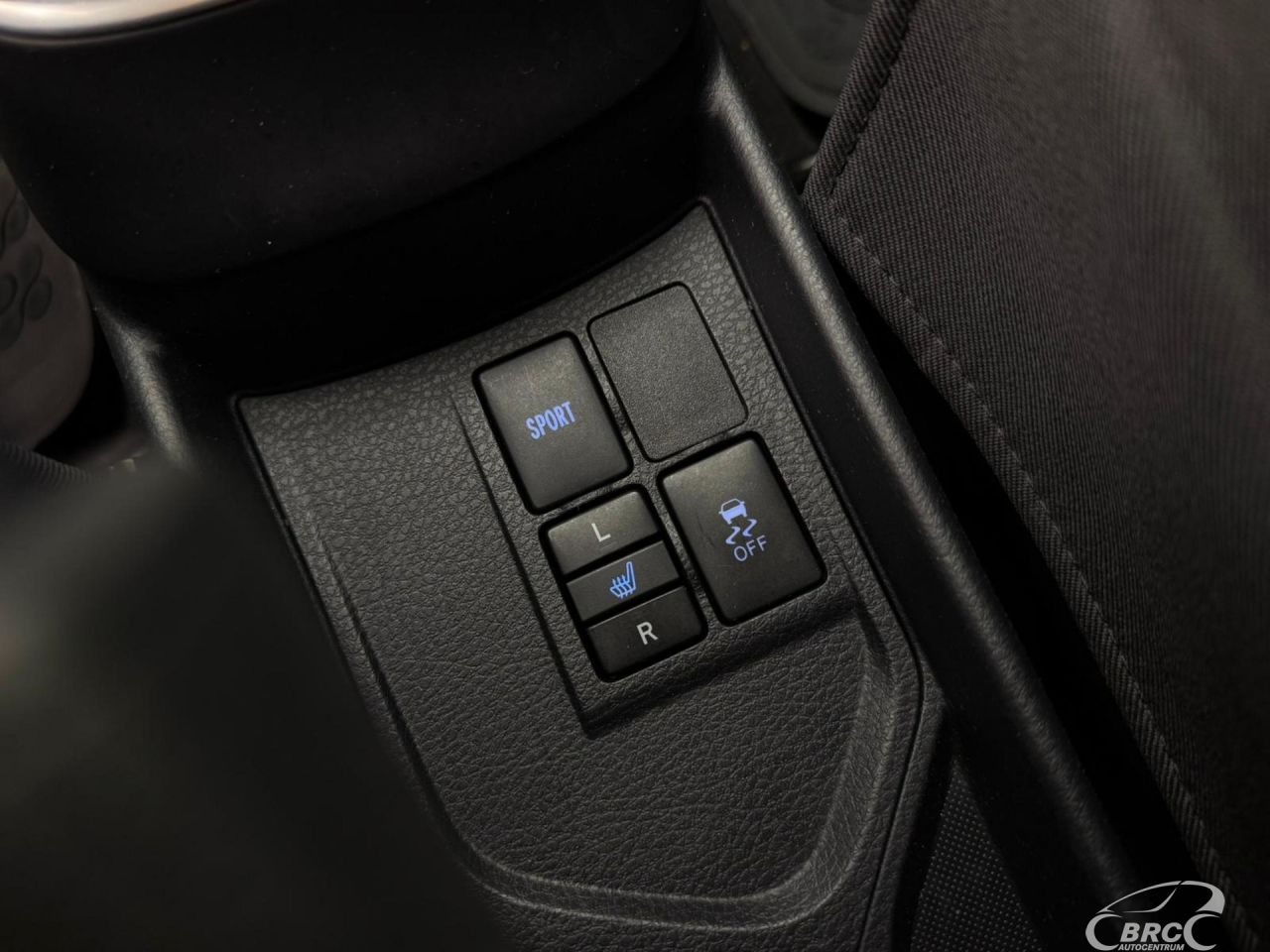 Toyota Yaris | 11