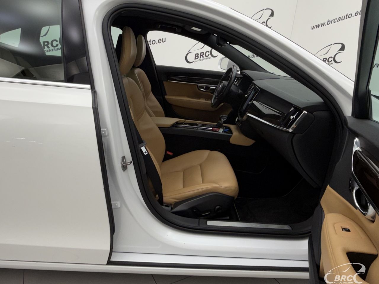 Volvo S90 | 3