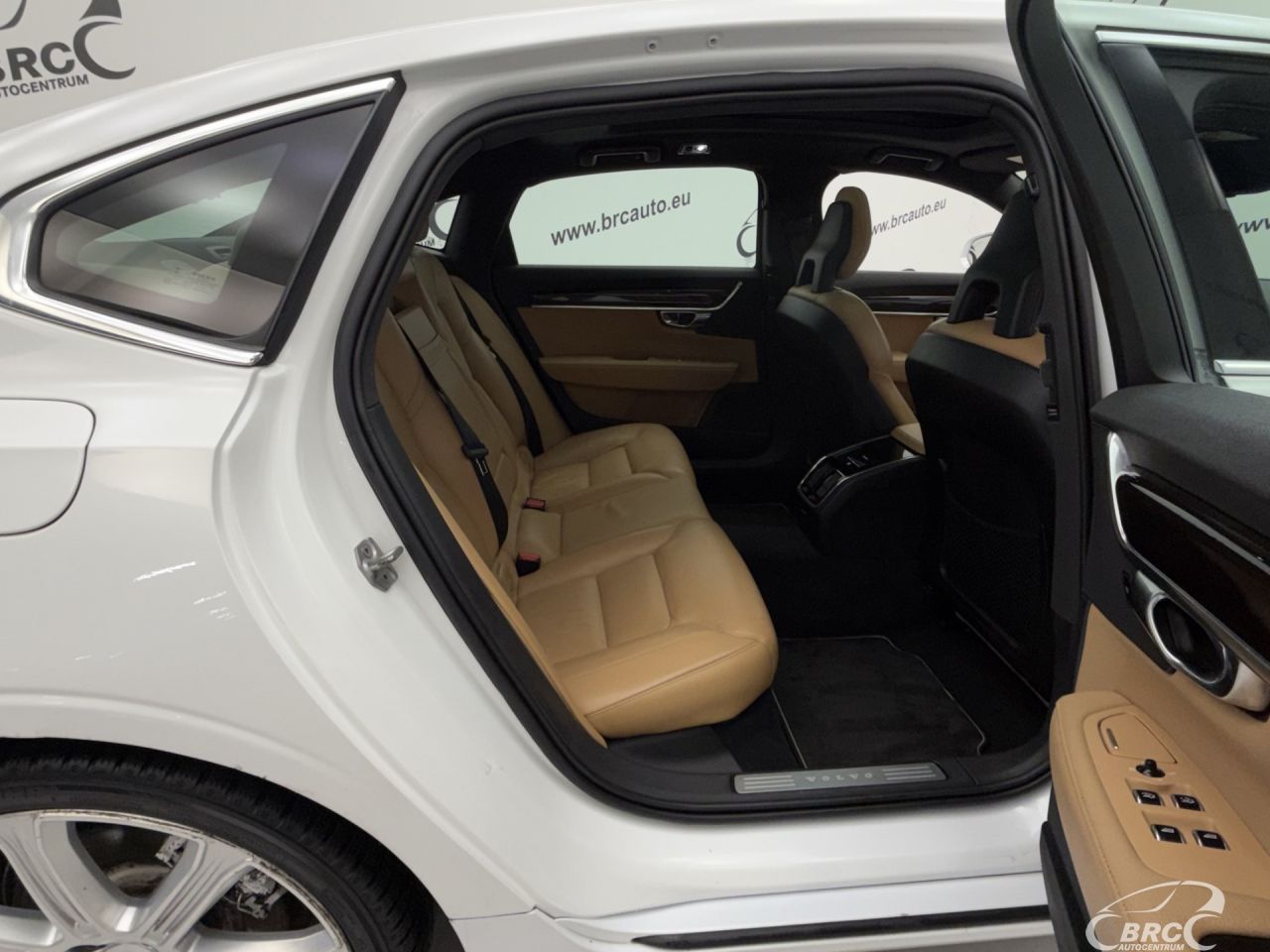 Volvo S90 | 10