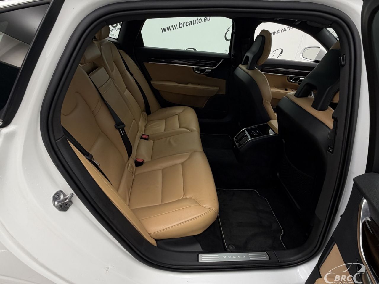 Volvo S90 | 11