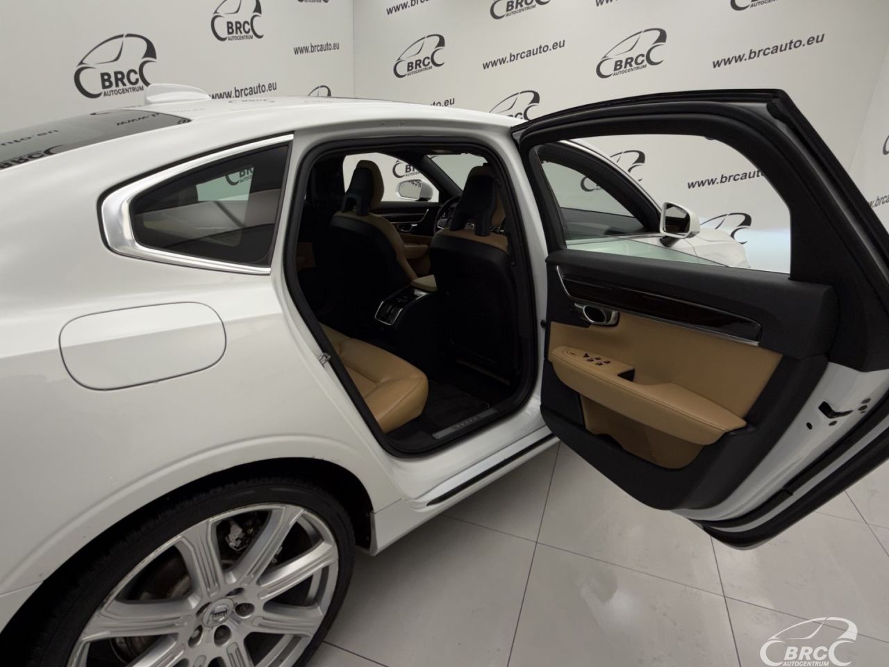 Volvo S90 | 13