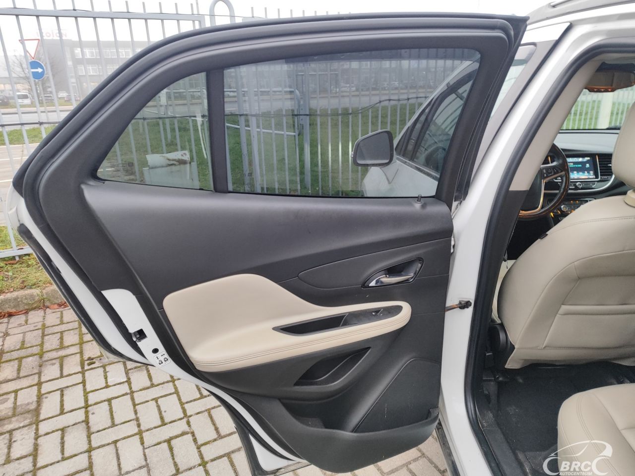 Buick Encore | 12