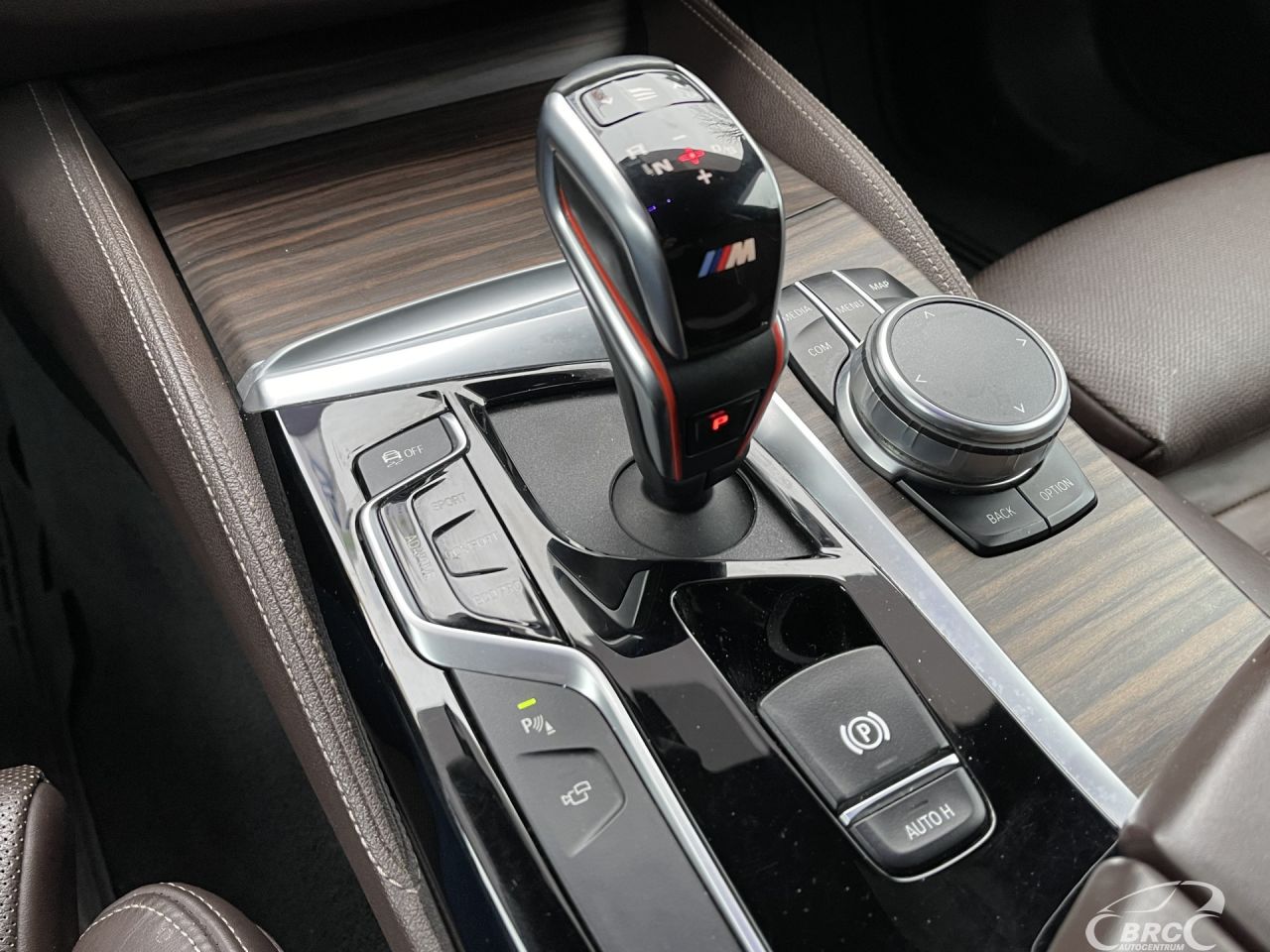 BMW M550 | 25