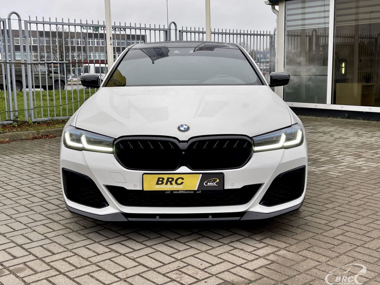 BMW M550 | 40