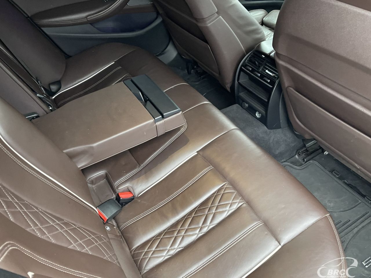 BMW M550 | 8