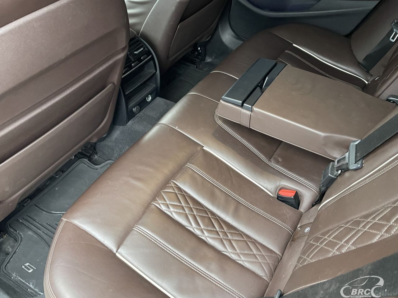 BMW M550 | 12
