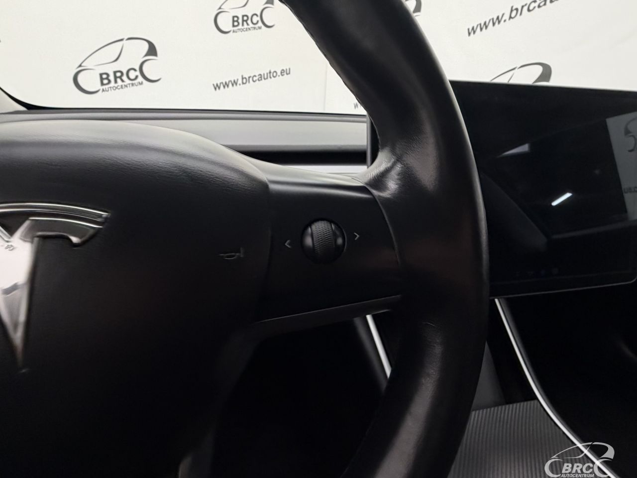 Tesla Model 3 | 24