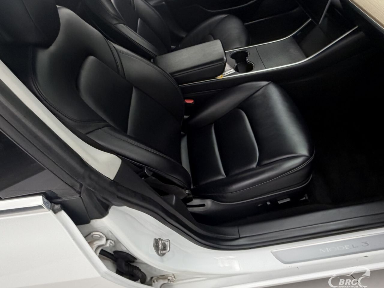 Tesla Model 3 | 5