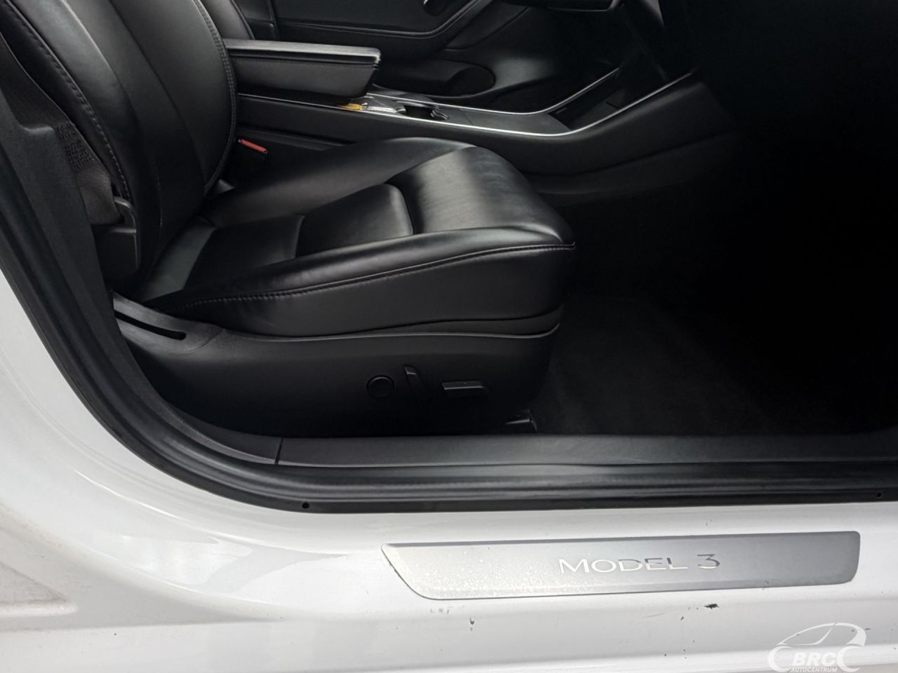 Tesla Model 3 | 6