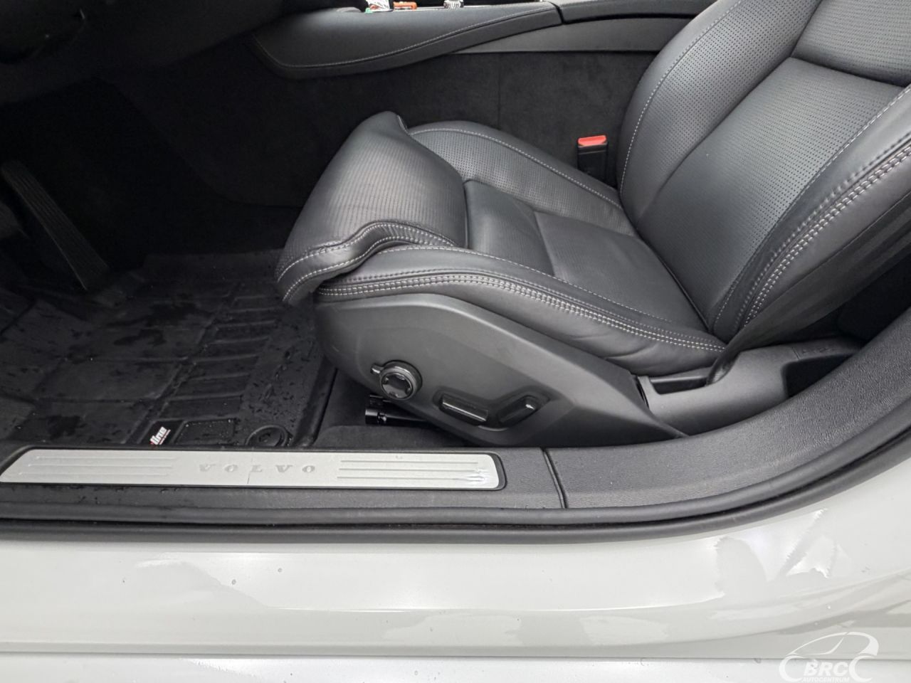 Volvo V60 | 23